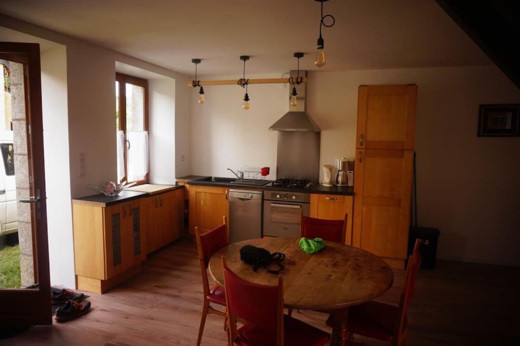Belle Maison De Campagne Henon Bagian luar foto