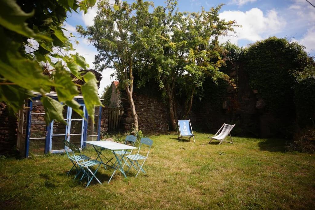 Belle Maison De Campagne Henon Bagian luar foto